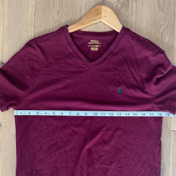 Polo Ralph Lauren Men's Burgundy V-Neck Tee - Picture 5 of 6